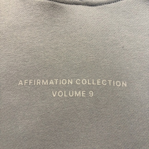 Comfrt Affirmations Collection Blue Hoodie Size Medium - Picture 2 of 8